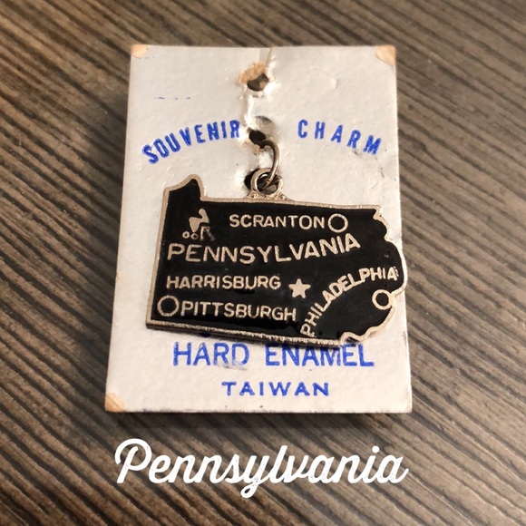 Vintage Jewelry - Souvenir State of PENNSYLVANIA Cloisonné Charm